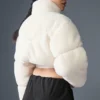Kurtka puchowa Sherpa Main Act Corset – kolor kości słoniowej