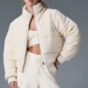 Kurtka puchowa typu „Darling Sweater” – kolor kości słoniowej