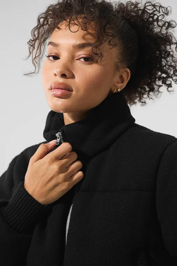 Kurtka puchowa typu „sweater” Darling – czarna