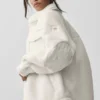 Kurtka typu shacket Sherpa Edge – kolor kości słoniowej
