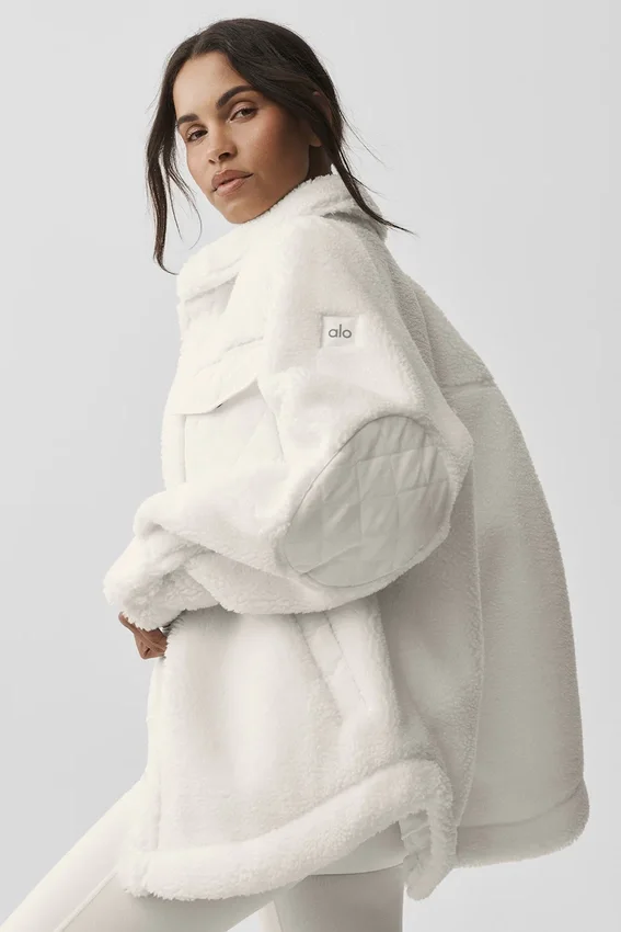 Kurtka typu shacket Sherpa Edge – kolor kości słoniowej