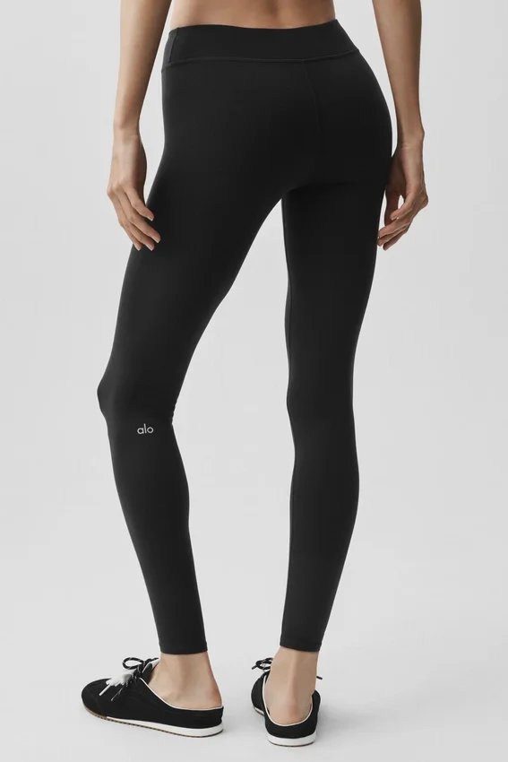 Legginsy Airbrush o średnim stanie i długości 7/8 – czarne