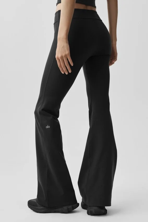 Legginsy Airbrush z niskim stanem i rozszerzanymi nogawkami – czarne
