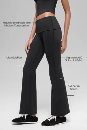 Legginsy Alo Softsculpt 7/8 z podwiniętymi nogawkami – czarne