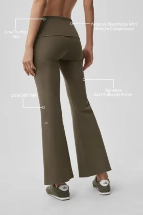 Legginsy Alo Softsculpt 7/8 z podwiniętymi nogawkami i rozszerzanymi nogawkami – Olive Tree
