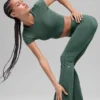 Legginsy Alo Softsculpt 7/8 z podwiniętymi nogawkami – kolor Clover Green