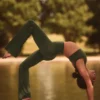 Legginsy Alo Softsculpt High-Waist z rozszerzanymi nogawkami – zielono-oliwkowe