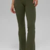 Legginsy Alo Softsculpt z High-Waist i rozszerzanymi nogawkami 7/8 – zielono-oliwkowe