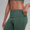 Legginsy Alo Softsculpt z podwiniętym pasem i rozszerzanymi nogawkami – kolor Clover Green