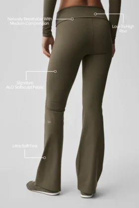 Legginsy Alo Softsculpt z podwiniętymi nogawkami i rozszerzanymi nogawkami – Olive Tree