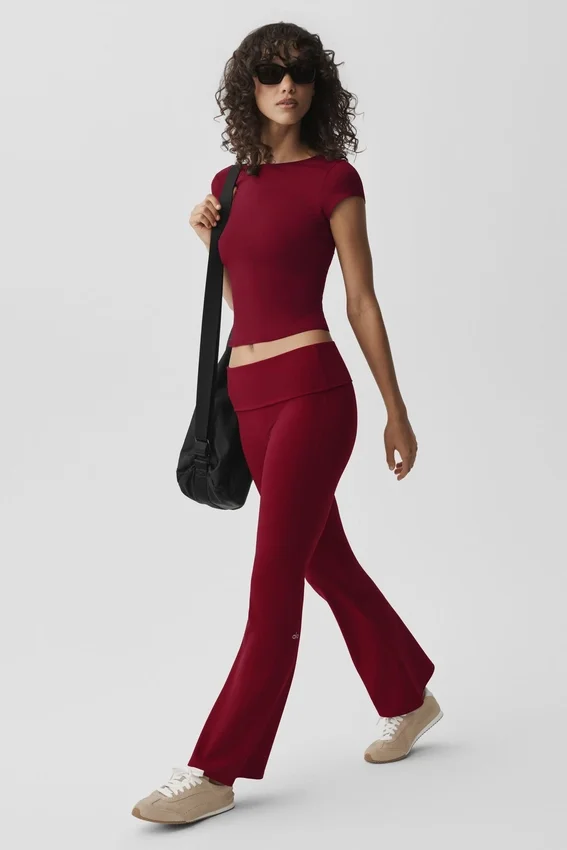 Legginsy Alo Softsculpt z podwiniętymi nogawkami i rozszerzanymi nogawkami – Summer Romance Red