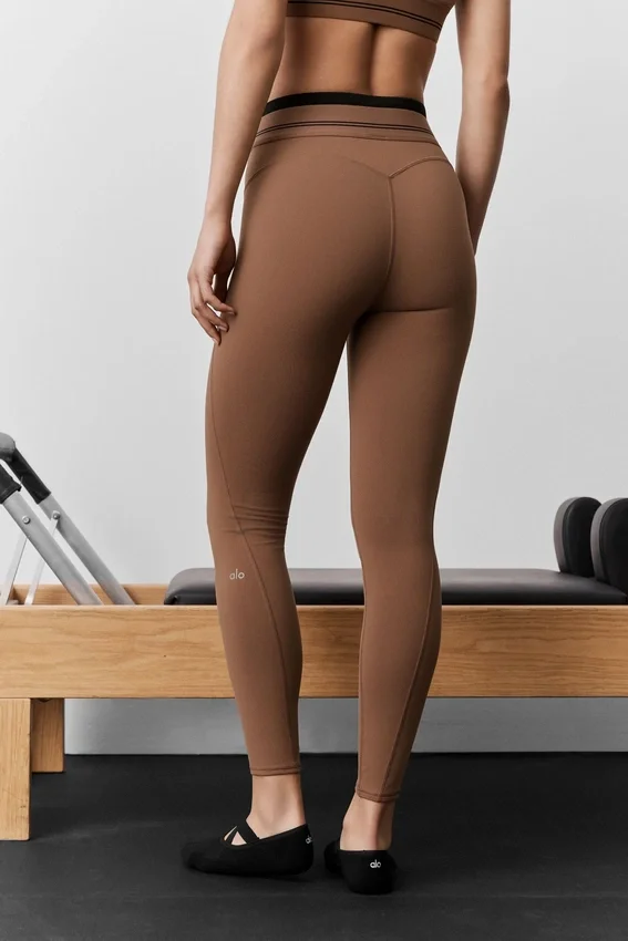 Legginsy „Better Together” z wysokim stanem i długością 7/8 z nadrukiem Airbrush – brązowy „Sun Kissed”/czarny
