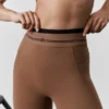 Legginsy „Better Together” z wysokim stanem i długością 7/8 z nadrukiem Airbrush – brązowy „Sun Kissed”/czarny