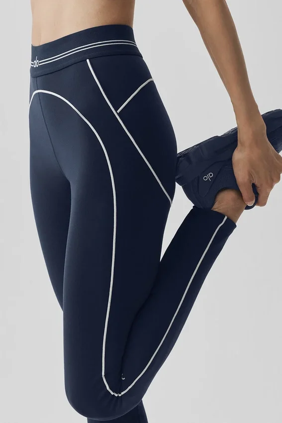 Legginsy „Heart Throb” z wysokim stanem i nadrukiem airbrush – granatowe/białe
