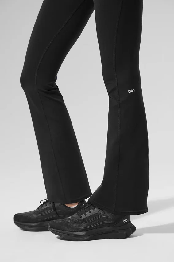 Legginsy High-Waist Airbrush z nogawkami typu bootcut o długości 7/8 – czarne