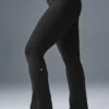 Legginsy High-Waist Airbrush z rozszerzanymi nogawkami – czarne