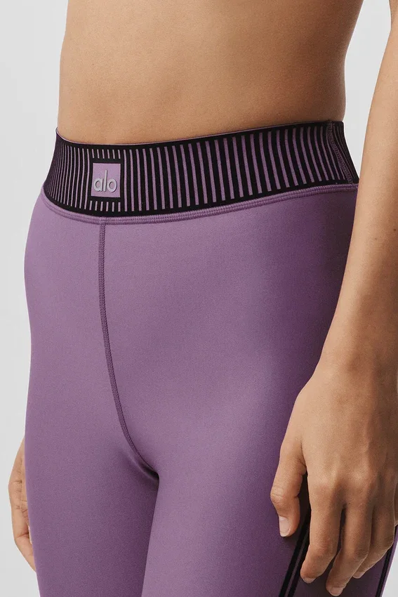 Legginsy High-Waist Airlift z długością 7/8 z linii Line Up – Plum Kiss