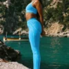 Legginsy z wysokim stanem i motywem serca w stylu Airbrush – błękit azurowy/biały