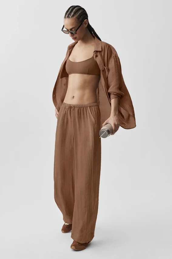 Półprzezroczyste High-Waist spodnie z prostymi nogawkami z kolekcji „Golden Hour” – kolor „Sun Kissed Brown”