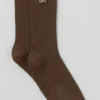 Skarpetki unisex typu half-crew w stonowanym stylu – kolor espresso