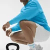 Skarpetki unisex typu „half-crew” w stylu retro – białe/błękitne