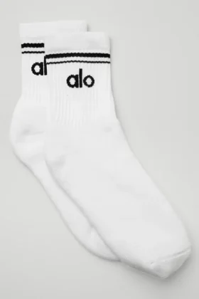 Skarpetki unisex typu „half-crew” w stylu retro – białe/czarne