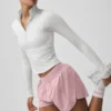 Skarpetki unisex typu „half-crew” w stylu retro – białe/różowe w stylu vintage