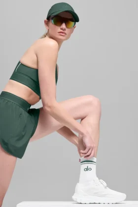 Skarpetki unisex typu „half-crew” w stylu retro – białe/zielone jak koniczyna