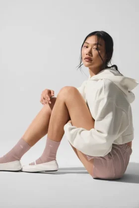 Skarpetki unisex z półwysoką cholewką w stonowanym stylu – kolor taupe