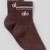 Skarpety unisex z półgolfem w stylu retro – Brownstone/Biały