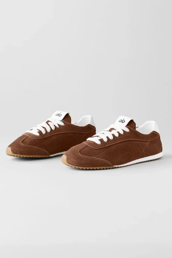 Sneakersy Alo Sunset – intensywny, opalony brąz