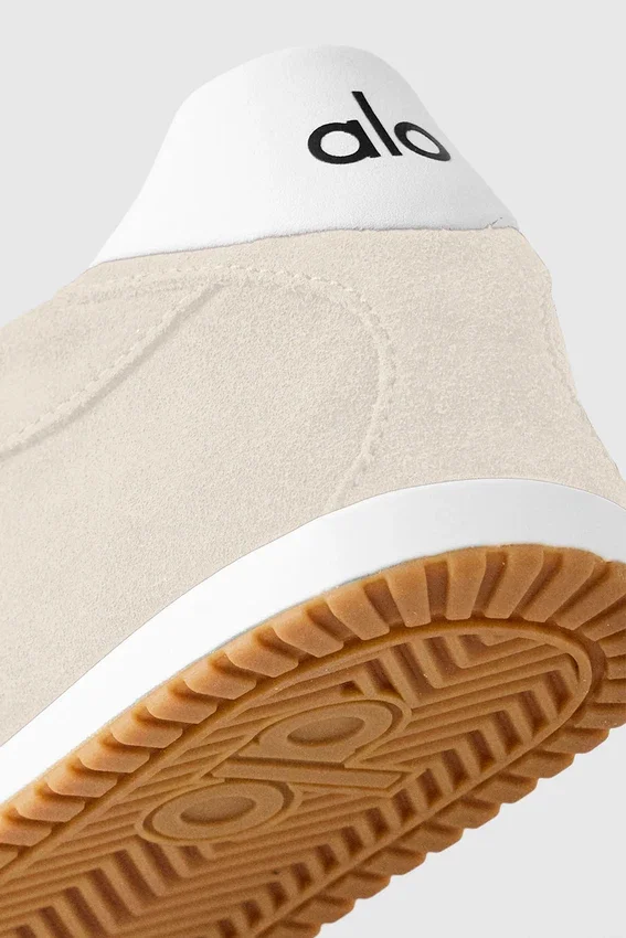 Sneakersy Alo Sunset – kolor piaskowca