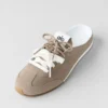 Sneakersy Mules Alo Sunset – kolor Gravel