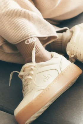 Sneakersy sportowe Alo Recovery Mode – kolor gliny