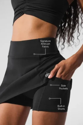 Spódniczka tenisowa „Good Form” z wysokim stanem i efektem Airbrush – czarna