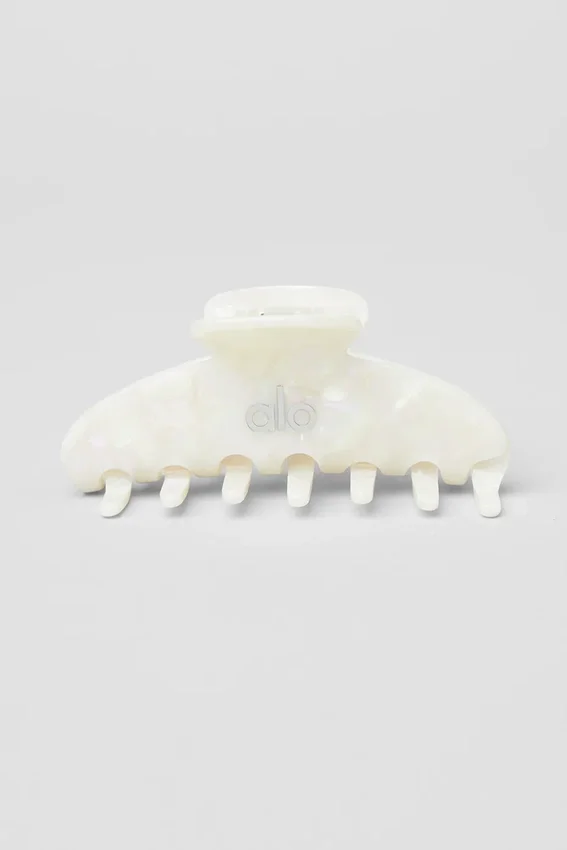 Spinka typu „claw” w stylu lat 90. – White Pearl