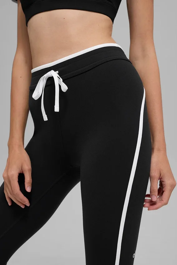 Spodnie capri High-Waist Airbrush z krojem Race Pace – czarne/białe