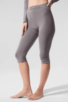 Spodnie capri „Iconic 90'S” High-Waist z tkaniny Alosoft – wykończenie „Cool Grey Wash”