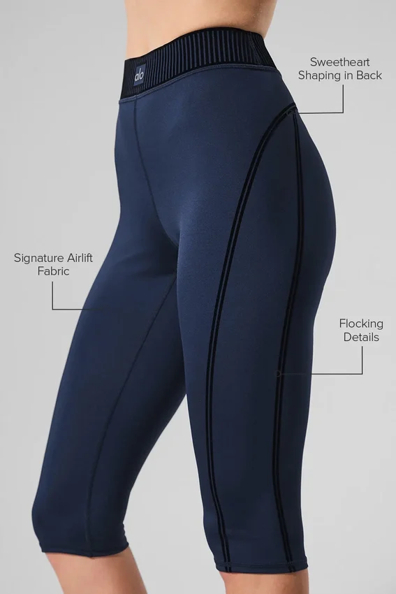 Spodnie capri z linii „High-Waist” marki Airlift – granatowe