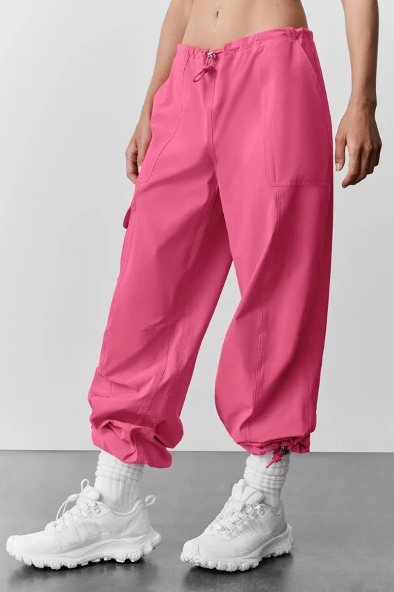 Spodnie cargo Megastar z niskim stanem – kolor Paradise Pink