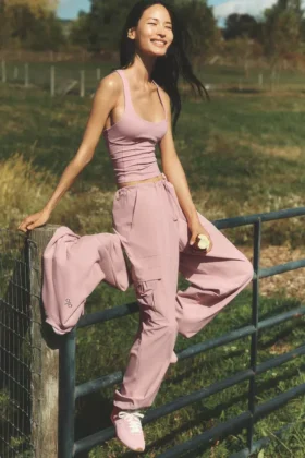 Spodnie cargo Megastar z niskim stanem – kolor Vintage Pink