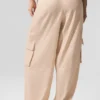 Spodnie cargo z szerokimi nogawkami Linen Getaway – kolor Macadamia