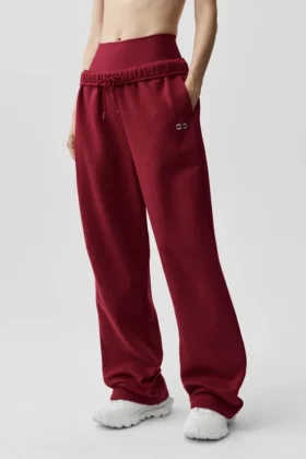 Spodnie dresowe Accolade z prostymi nogawkami – Summer Romance Red