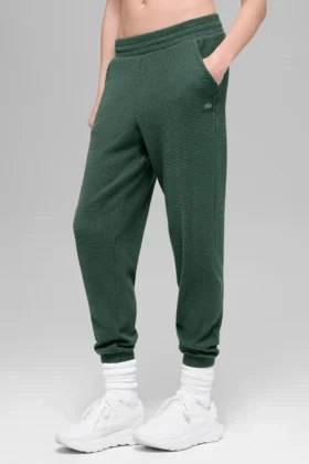 Spodnie dresowe Waffle Weekend Escape – kolor Clover Green