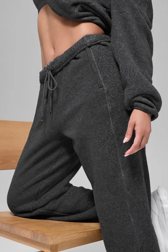 Spodnie dresowe z polaru High-Waist „Retreat” – ciemnoszary melanż