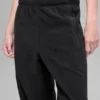 Spodnie dresowe z polaru High-Waist „Retreat” – czarne