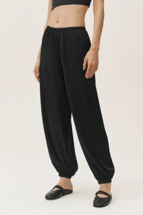 Spodnie High-Waist „Radiance” z mieszanki jedwabiu – czarne