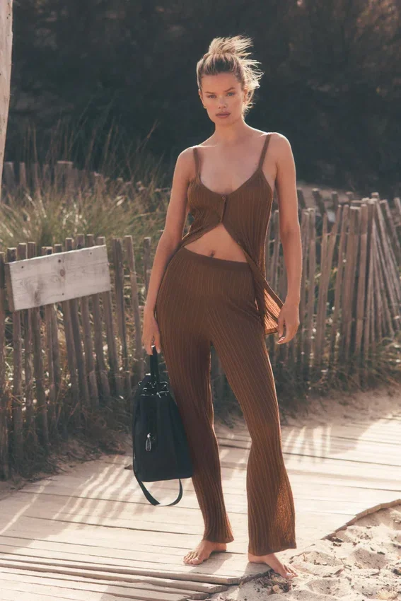 Spodnie High-Waist z prostymi nogawkami „Sunlit” – kolor „Sun Kissed Brown”