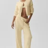 Spodnie High-Waist z szerokimi nogawkami „Snuggle up Sweater” – kolor Candlelight Yellow