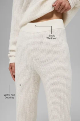 Spodnie z kaszmiru High-Waist o puszystej fakturze waflowej – kość słoniowa